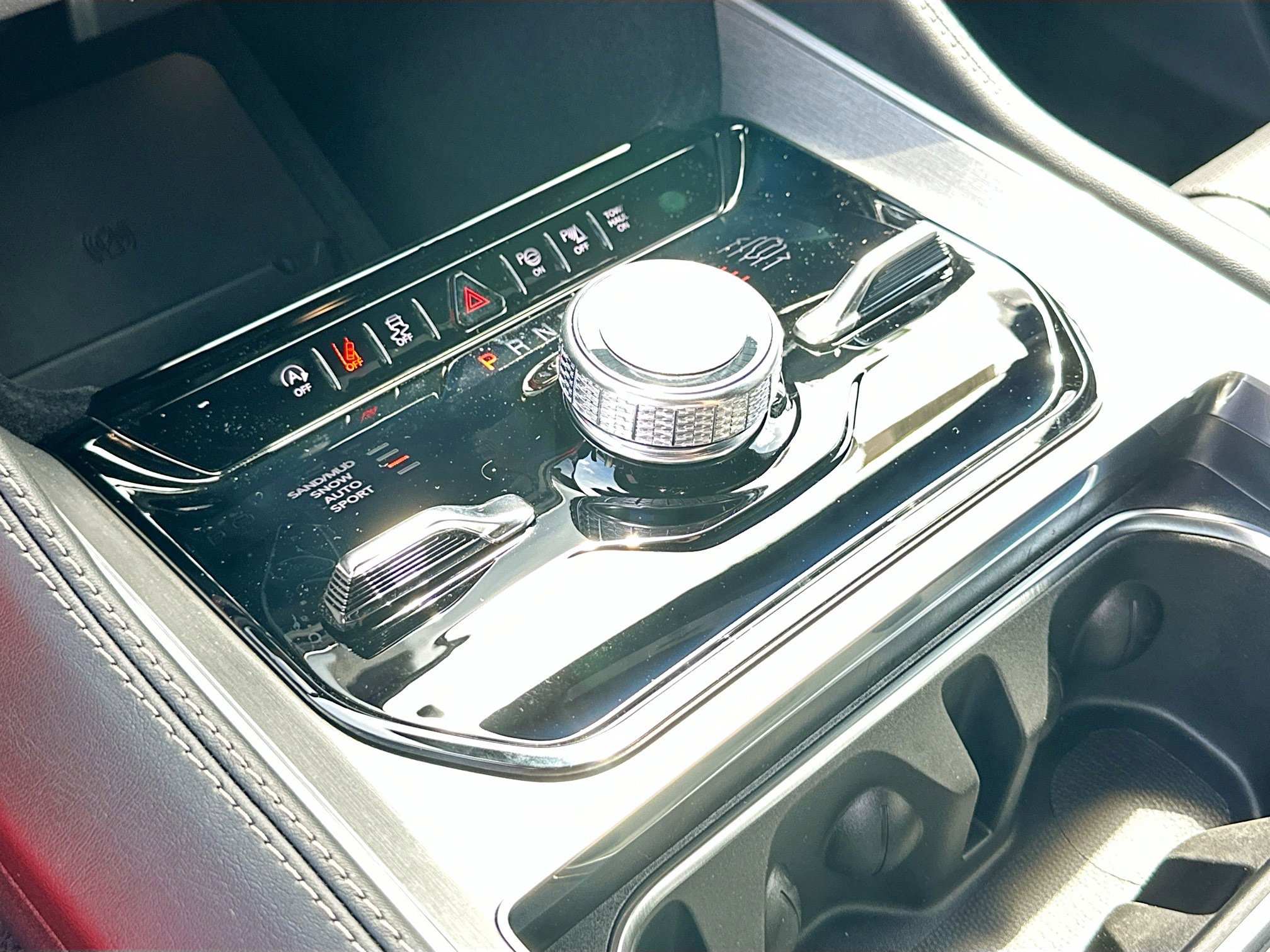 2025 Jeep Wagoneer Series II Carbide photo 10