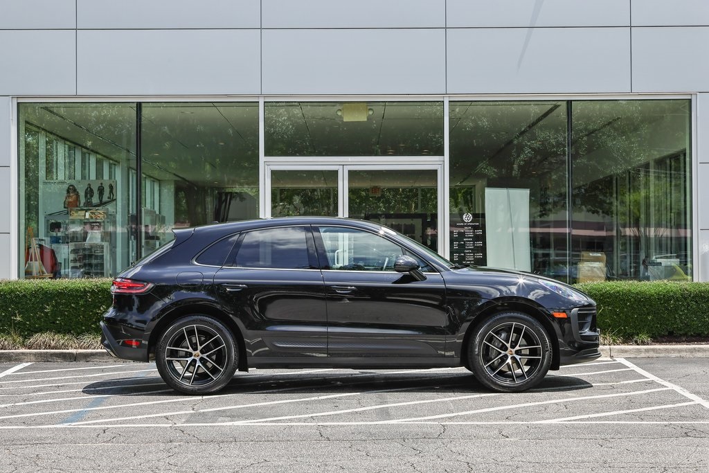 2024 Porsche Macan T photo 7