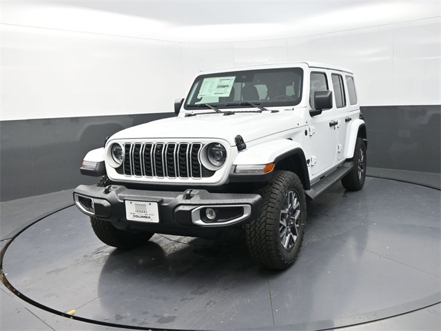 2025 Jeep Wrangler Sahara photo 3