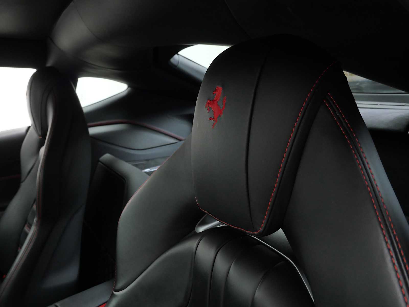 2019 Ferrari 812 Superfast photo 17
