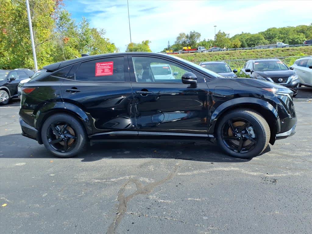 2023 Nissan ARIYA Platinum photo 4