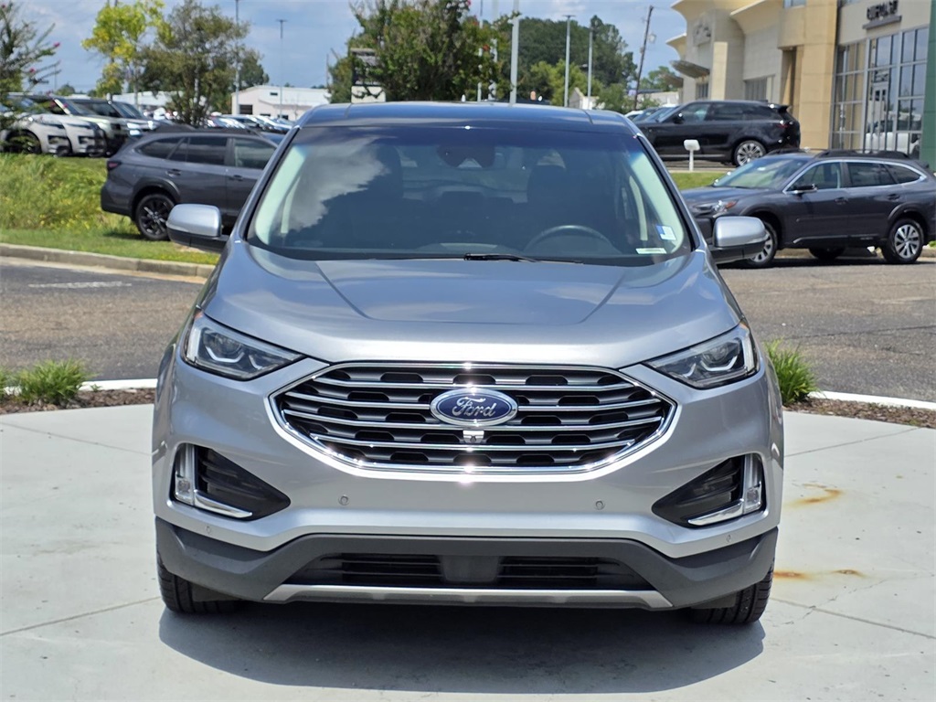 2020 Ford Edge Titanium photo 2