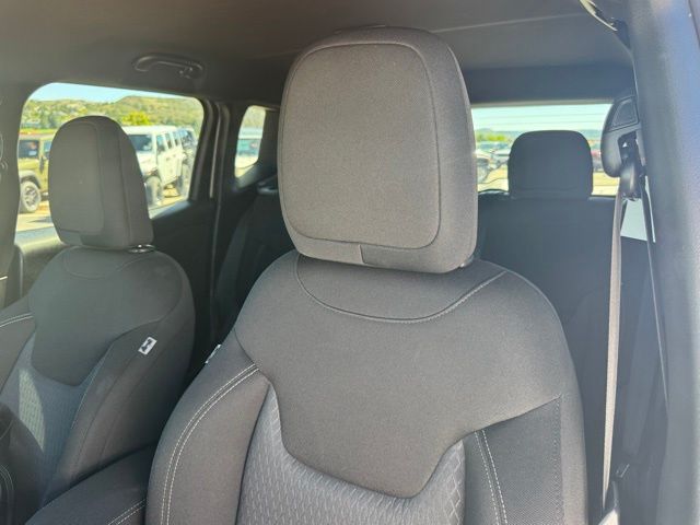2021 Jeep Renegade Latitude photo 11