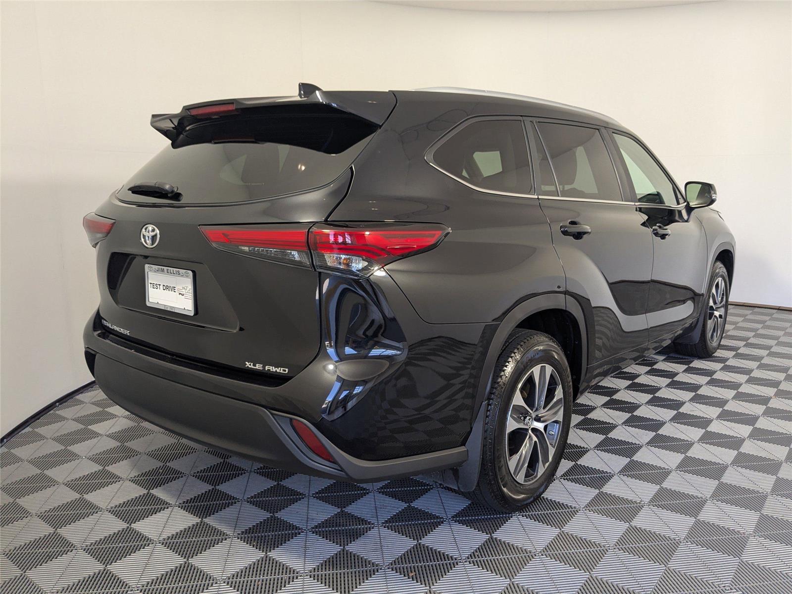 2023 Toyota Highlander Limited Platinum XLE XSE photo 24