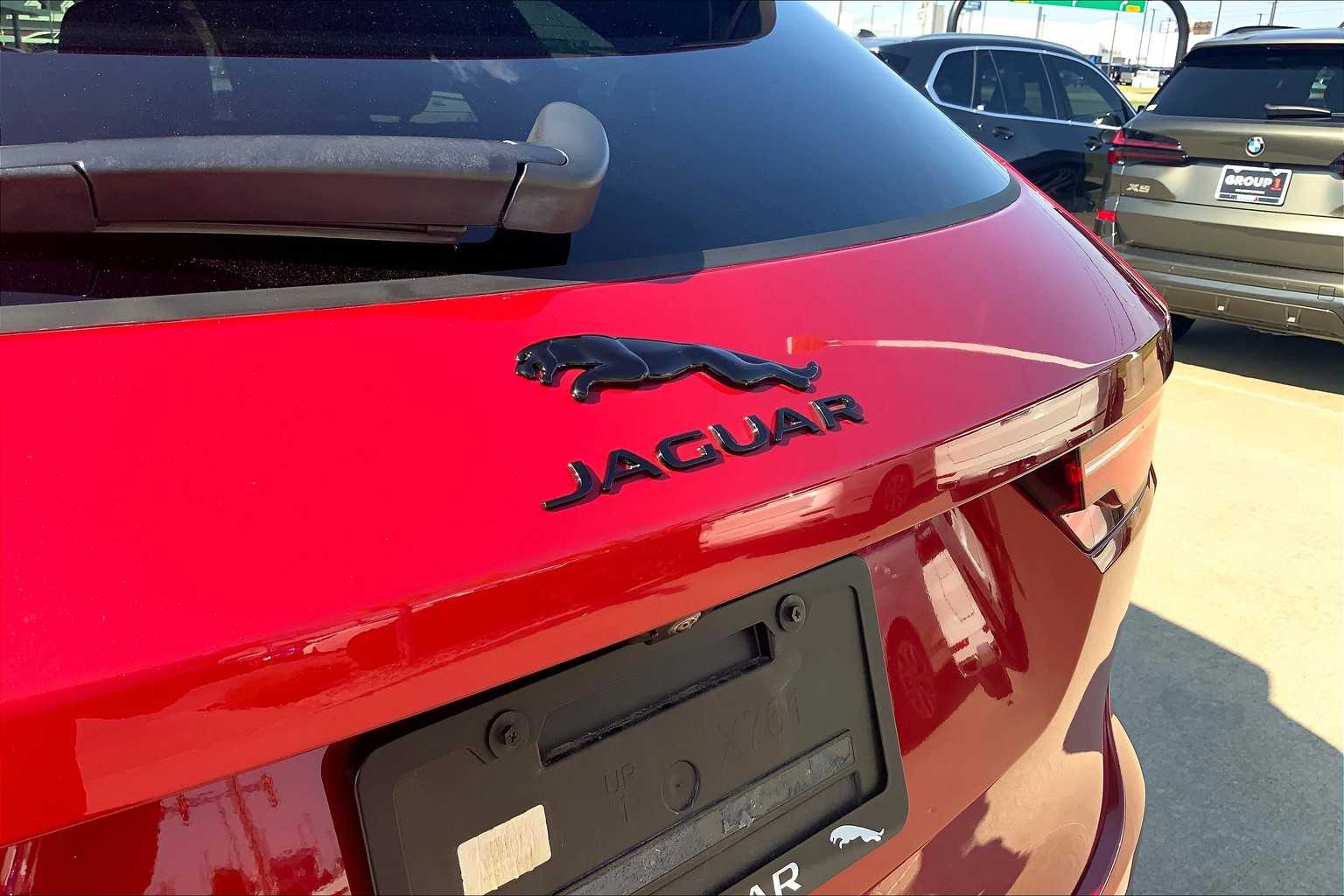 2024 Jaguar F-PACE P250 R-Dynamic S photo 28