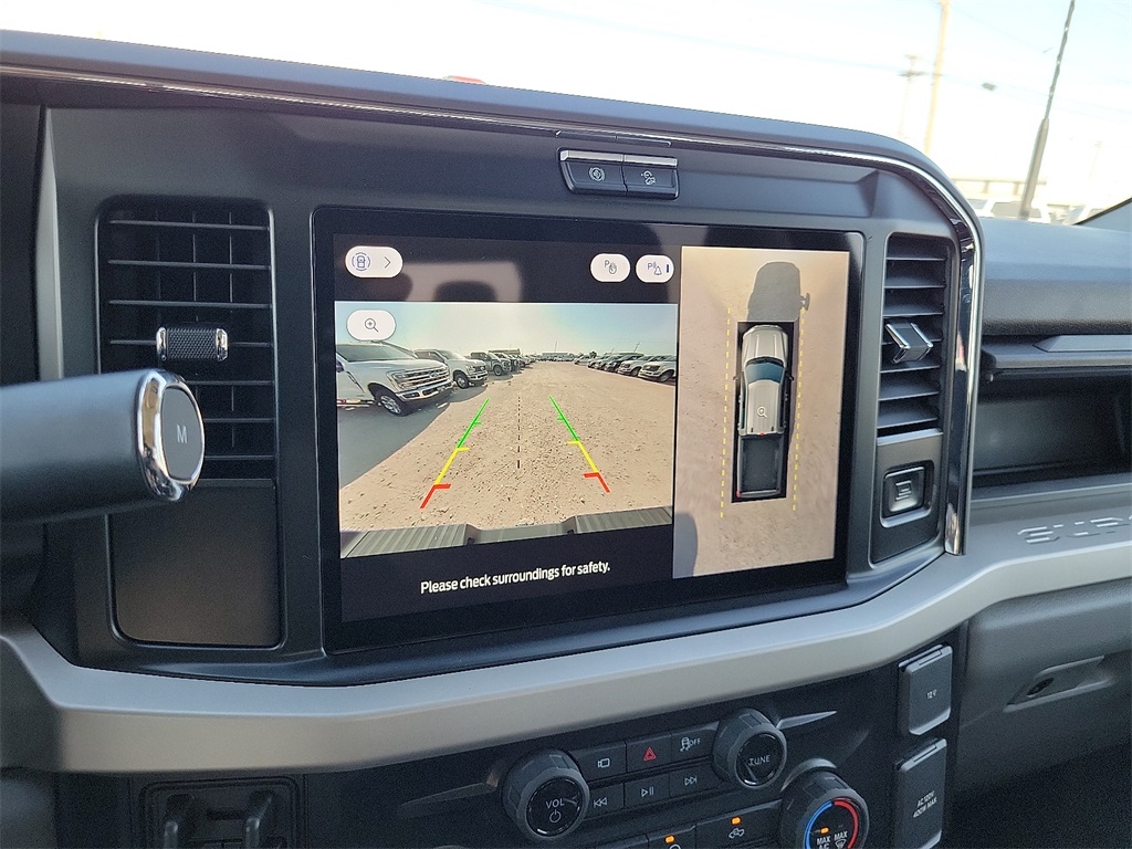 2025 Ford F-250 photo 21