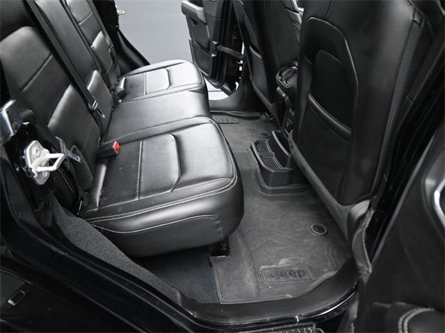2023 Jeep Wrangler Sahara photo 11
