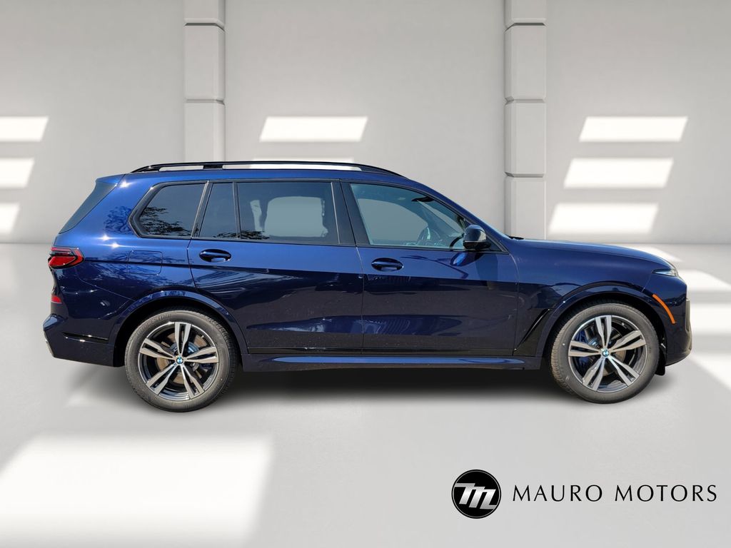 2026 Bmw X7 M60i photo 2