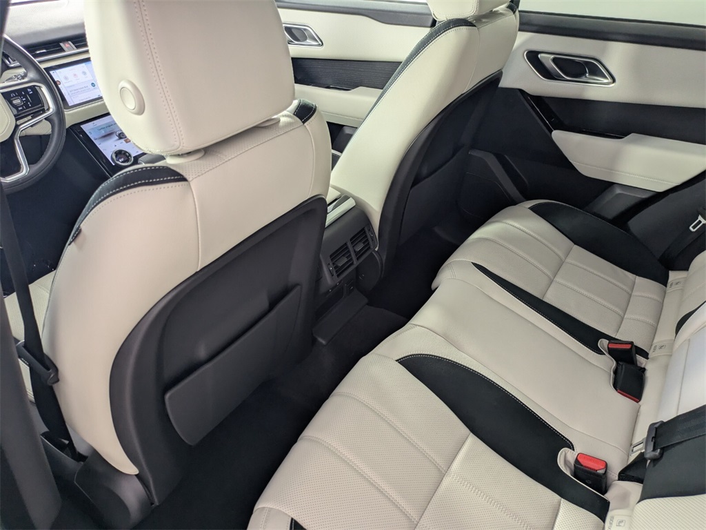 2023 Land Rover Range Rover Velar R-Dynamic S photo 15