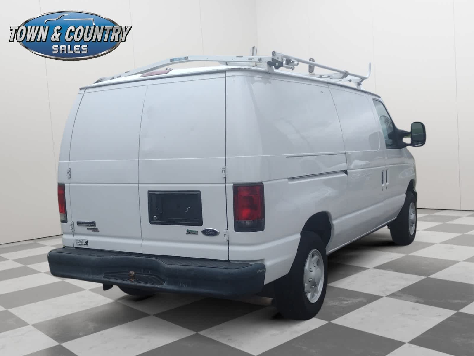 2014 Ford E-150 photo 5