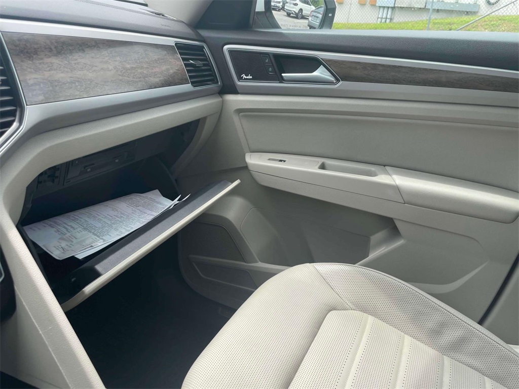 2019 Volkswagen Atlas V6 SEL Premium photo 32