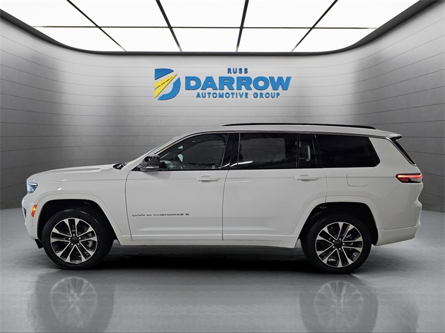 2025 Jeep Grand Cherokee Overland photo 2