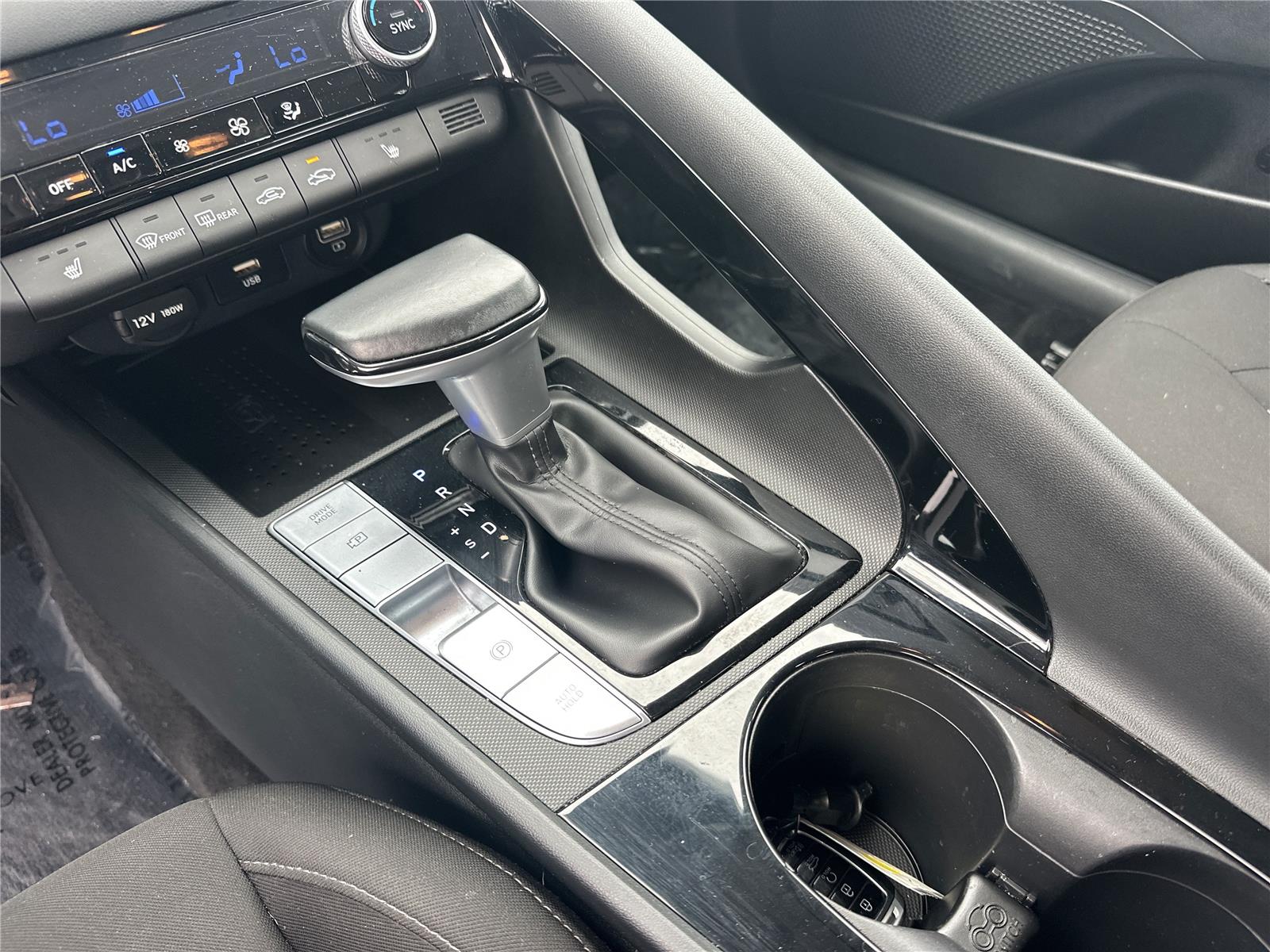 2023 Hyundai Elantra SEL photo 12