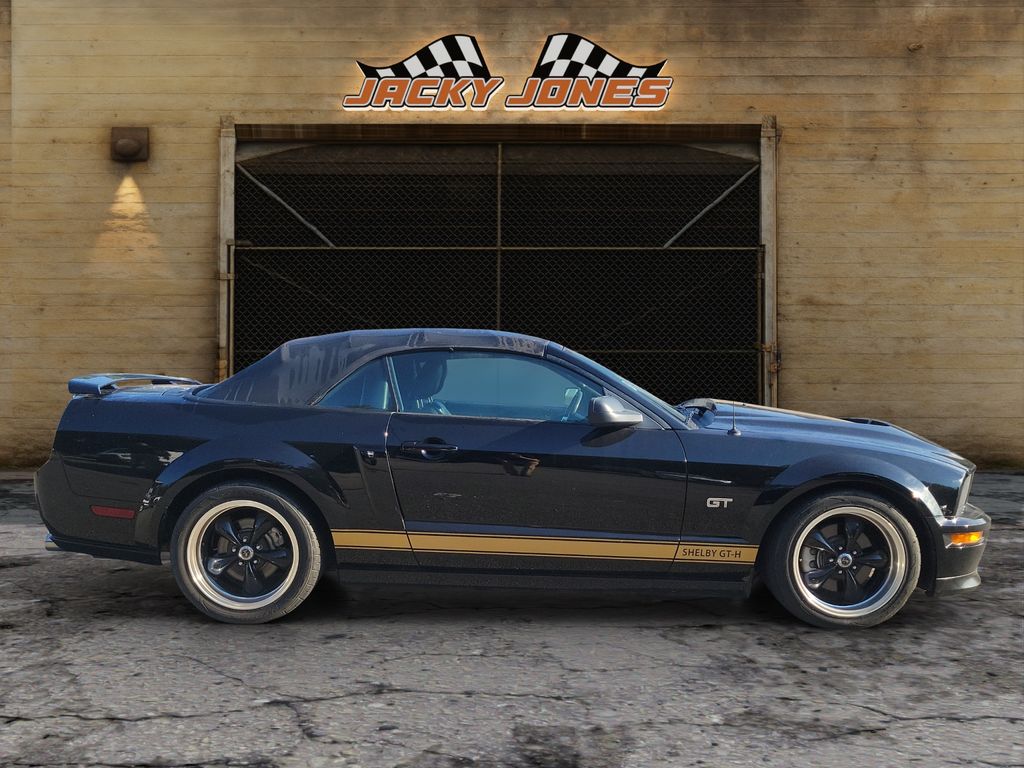 2006 Ford Mustang GT photo 7