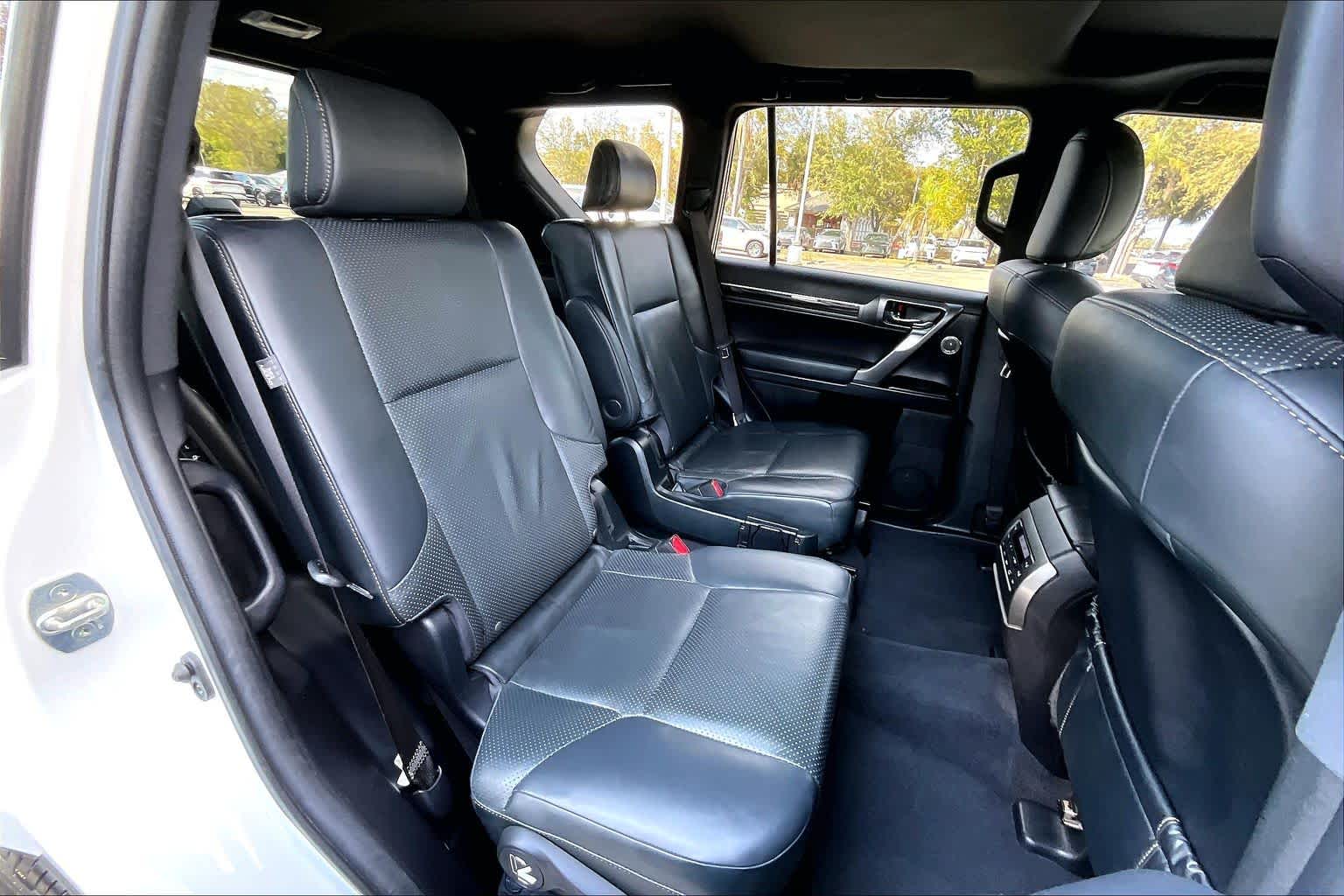 2023 Lexus GX LUXURY - Photo 19