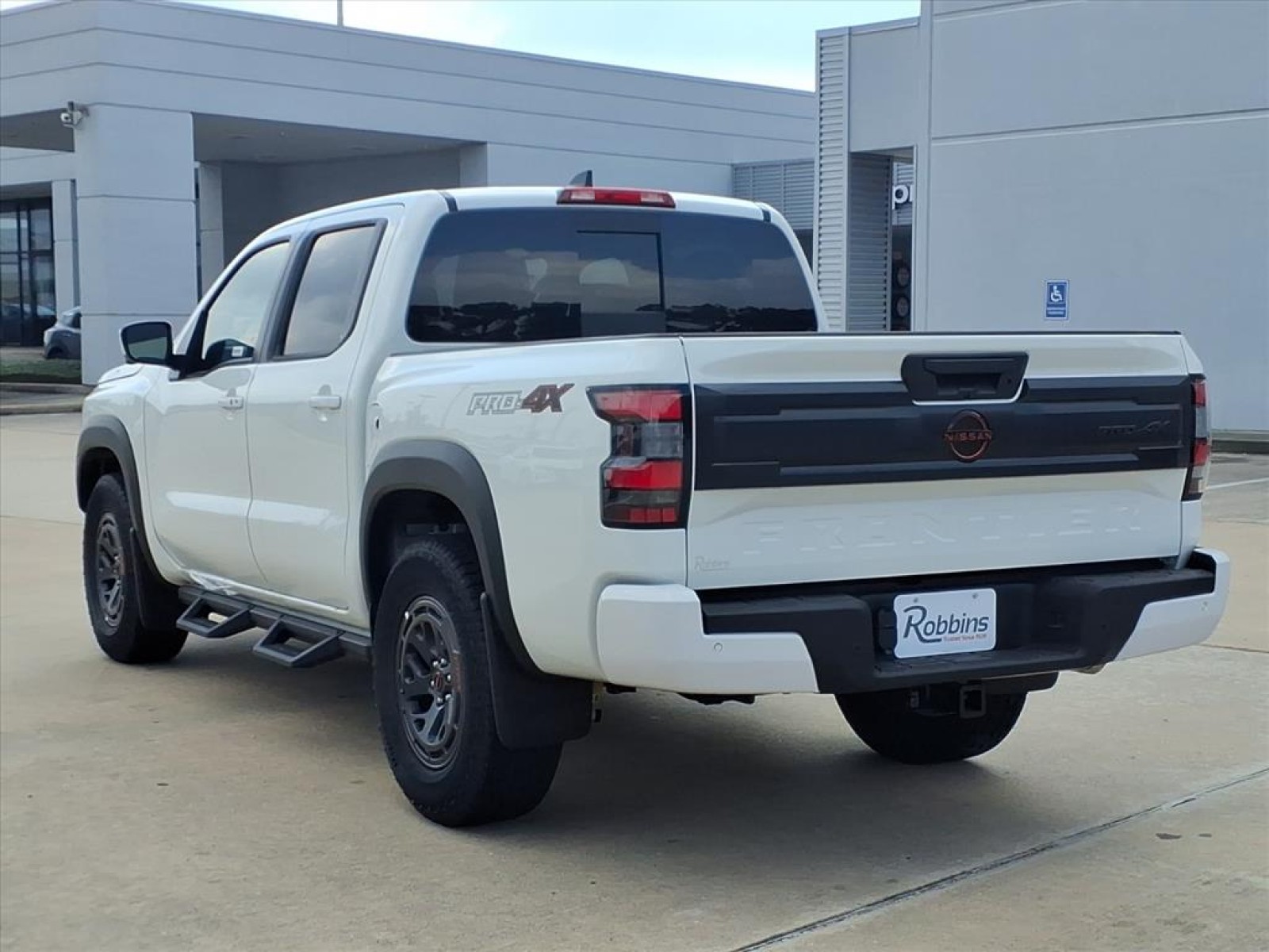 2026 Nissan Frontier Crew Cab PRO-4X® White at Robbins Nissan