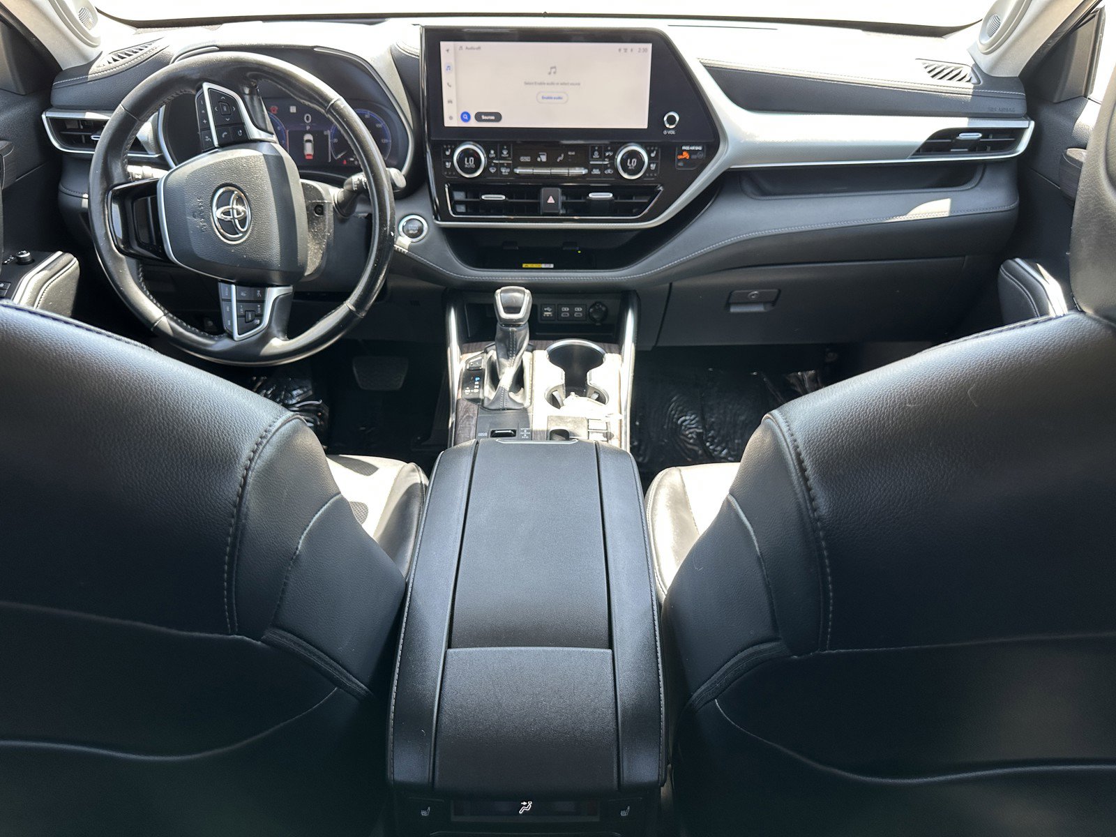 2023 Toyota Highlander Platinum photo 12
