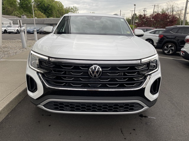 2024 Volkswagen Atlas Cross Sport SEL photo 4