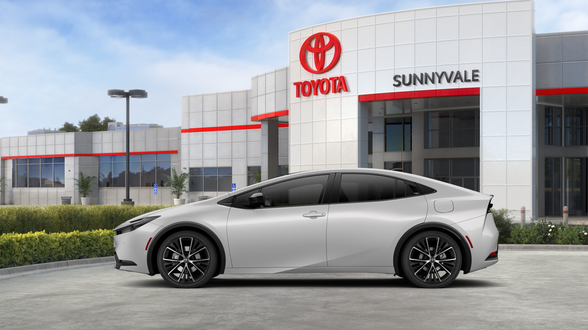 2026 Toyota Prius Limited photo 4