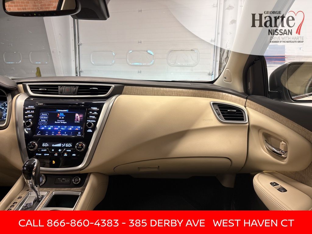 2020 Nissan Murano SL photo 25