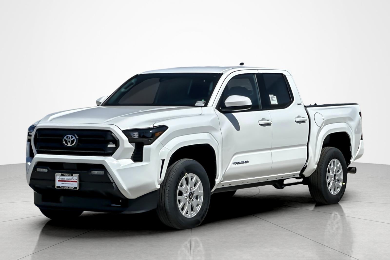 2025 Toyota Tacoma SR5's photo