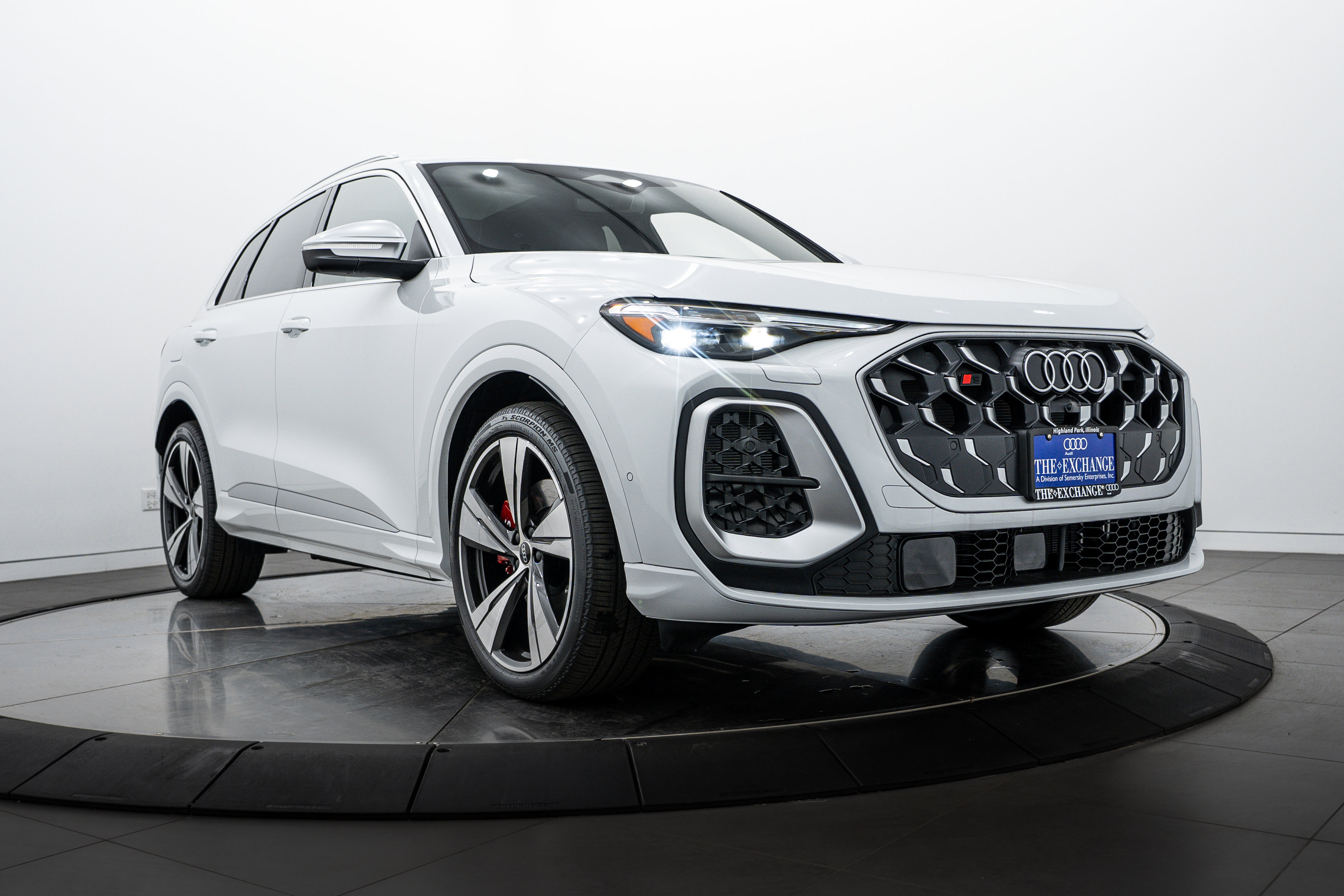 2025 Audi New SQ5 Premium Plus