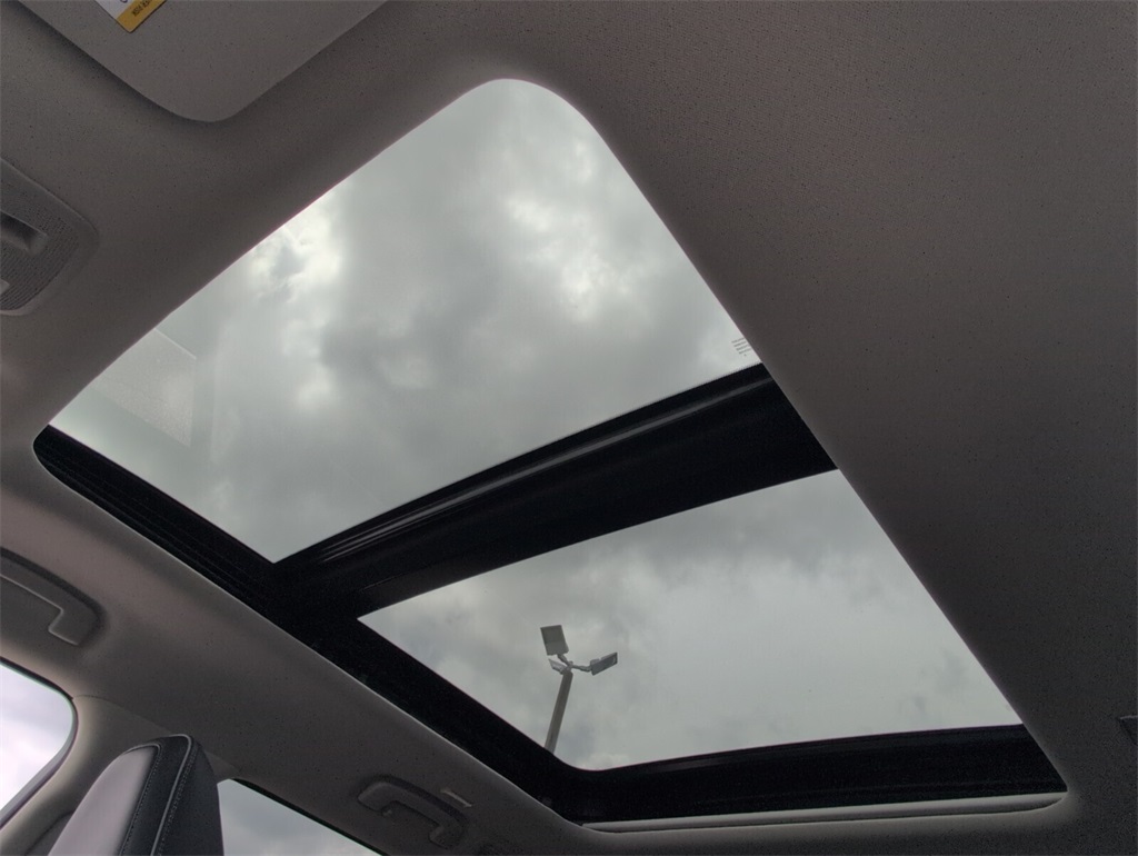 2026 Infiniti QX80 Luxe photo 11
