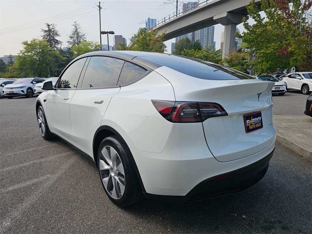 2023 Tesla Model Y Long Range photo 6