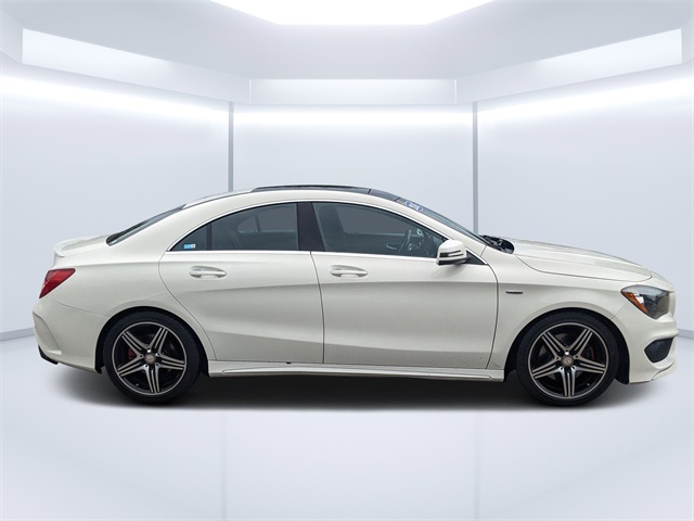 2016 Mercedes Benz CLA 250 4MATIC photo 2