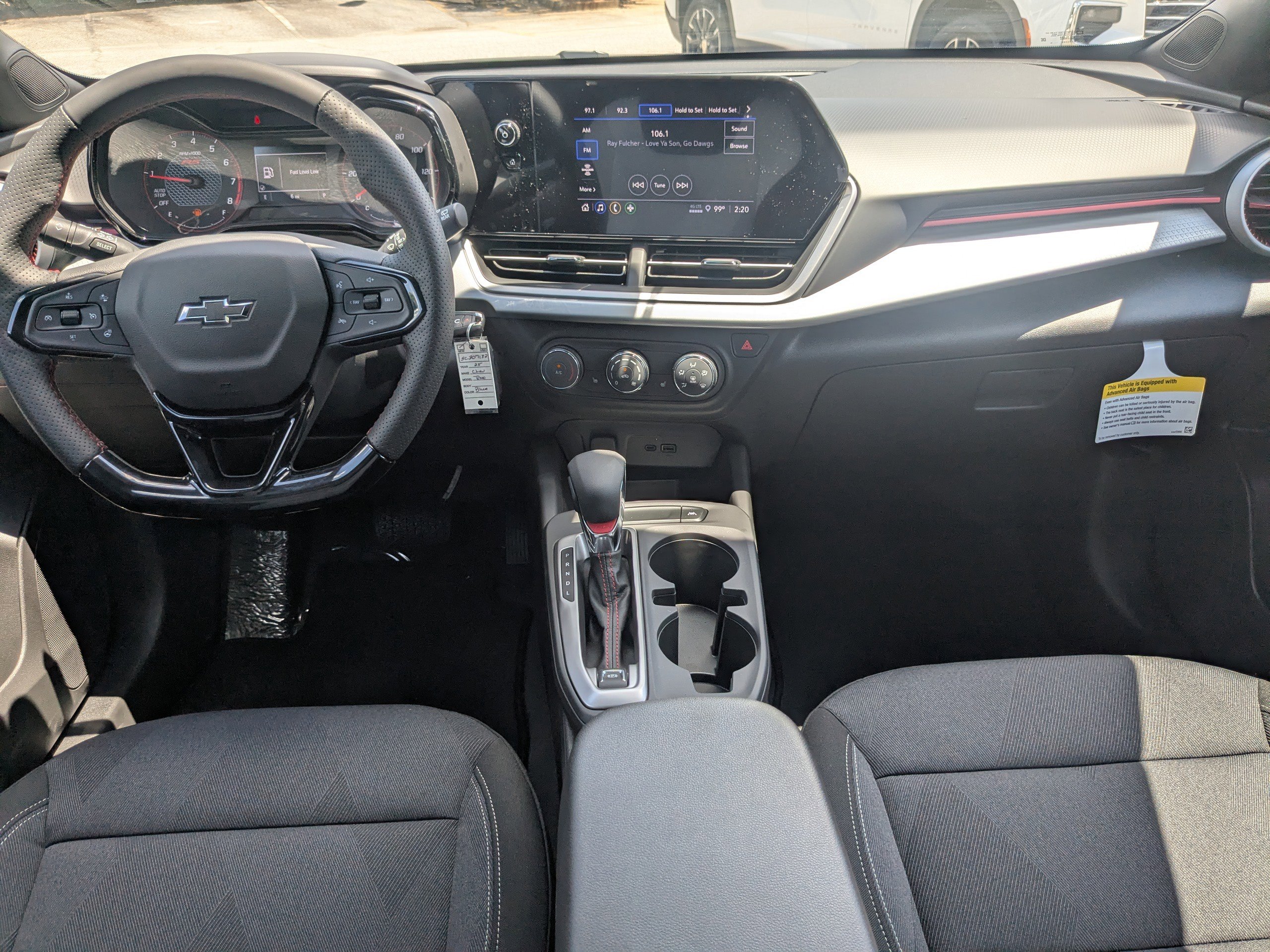 2025 Chevrolet Trax photo 15