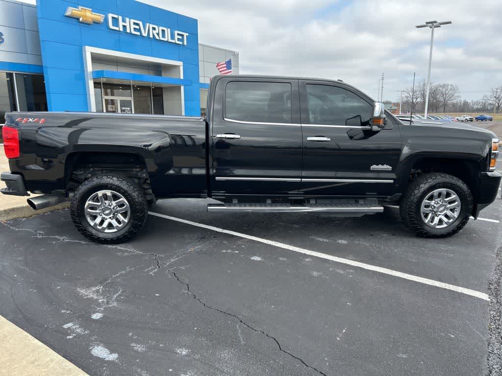 2019 Chevrolet Silverado 3500HD High Country photo 14