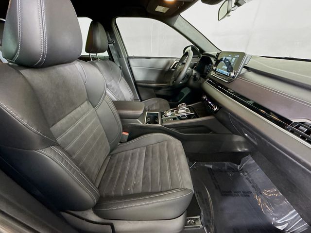 2023 Mitsubishi Outlander Black Edition photo 25