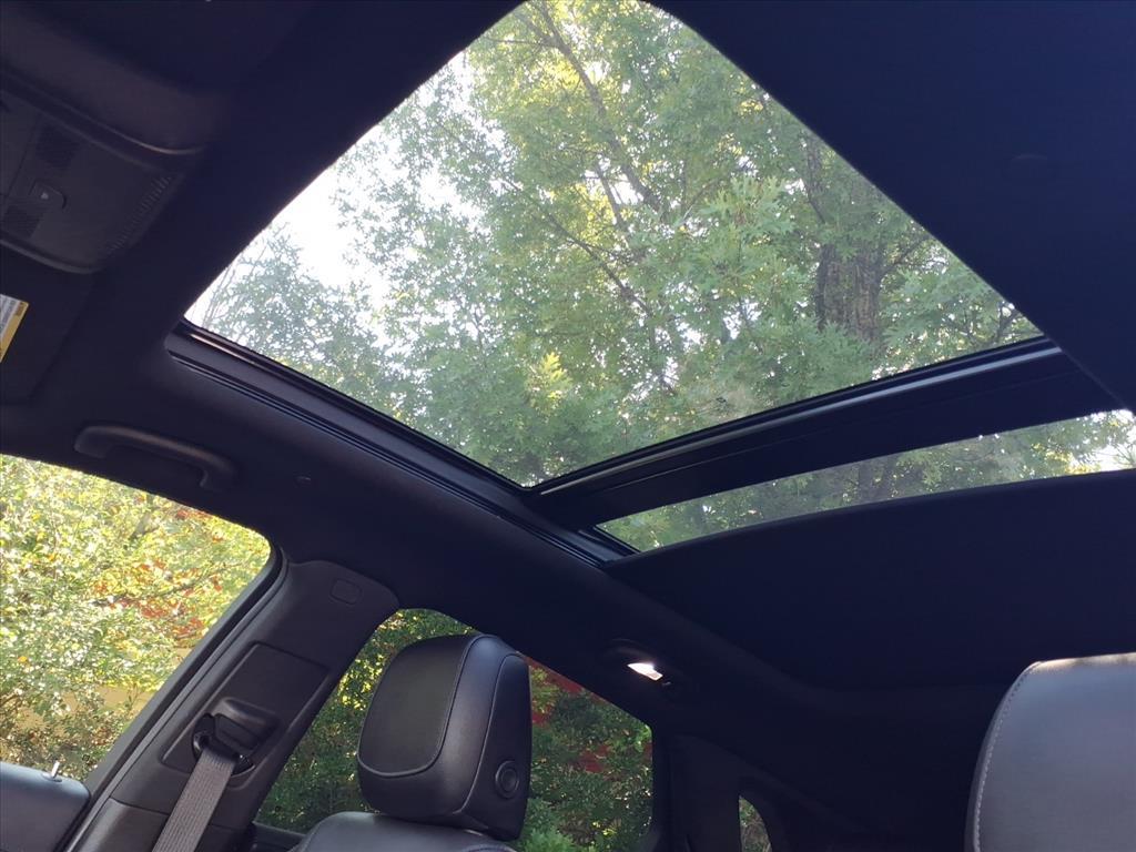 2021 Cadillac XT5 Premium Luxury photo 2