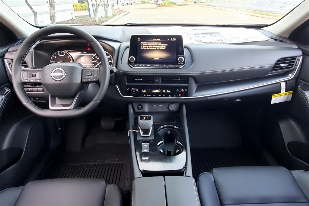 2025 Nissan Rogue SV photo 15