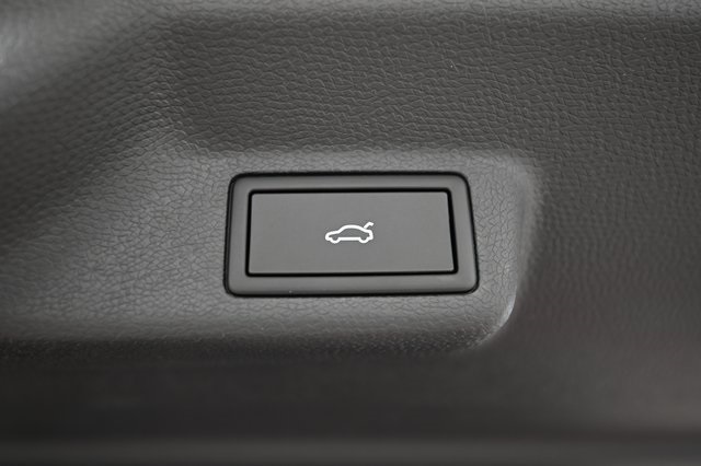 2025 Volkswagen ID. Buzz Pro Plus photo 20