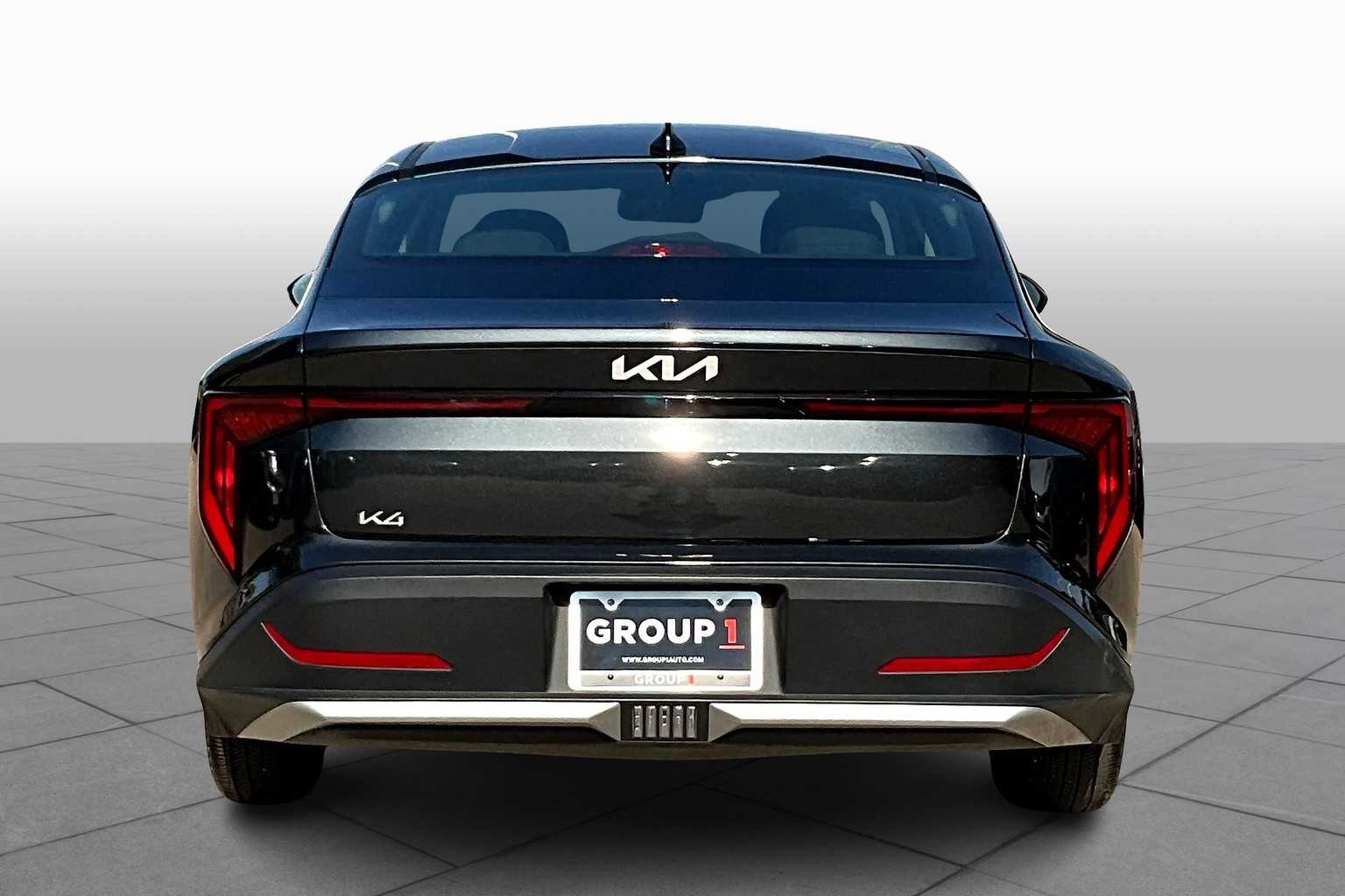 2025 Kia K4 LXS photo 4