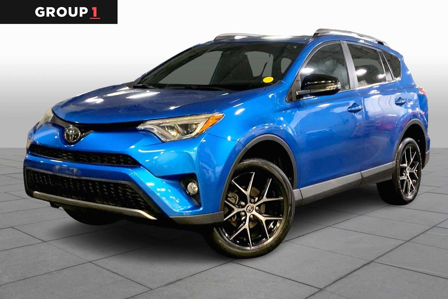 2017 Toyota RAV4 SE's photo