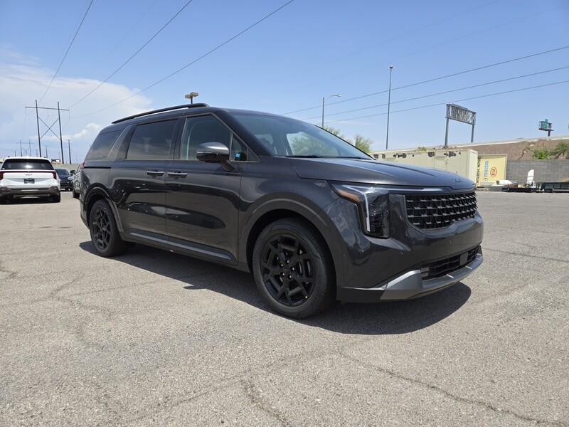 2026 Kia Carnival SX Prestige photo 2