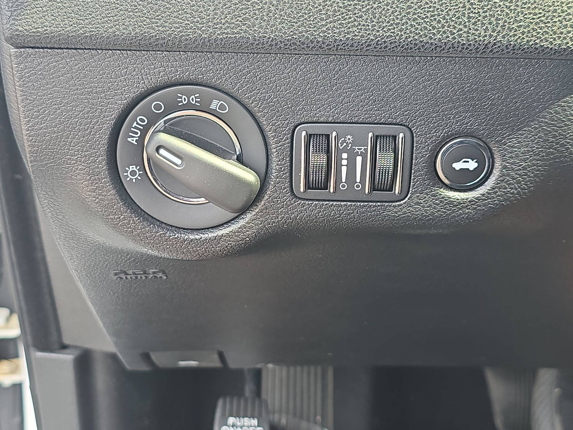 2022 Chrysler 300 Touring photo 51