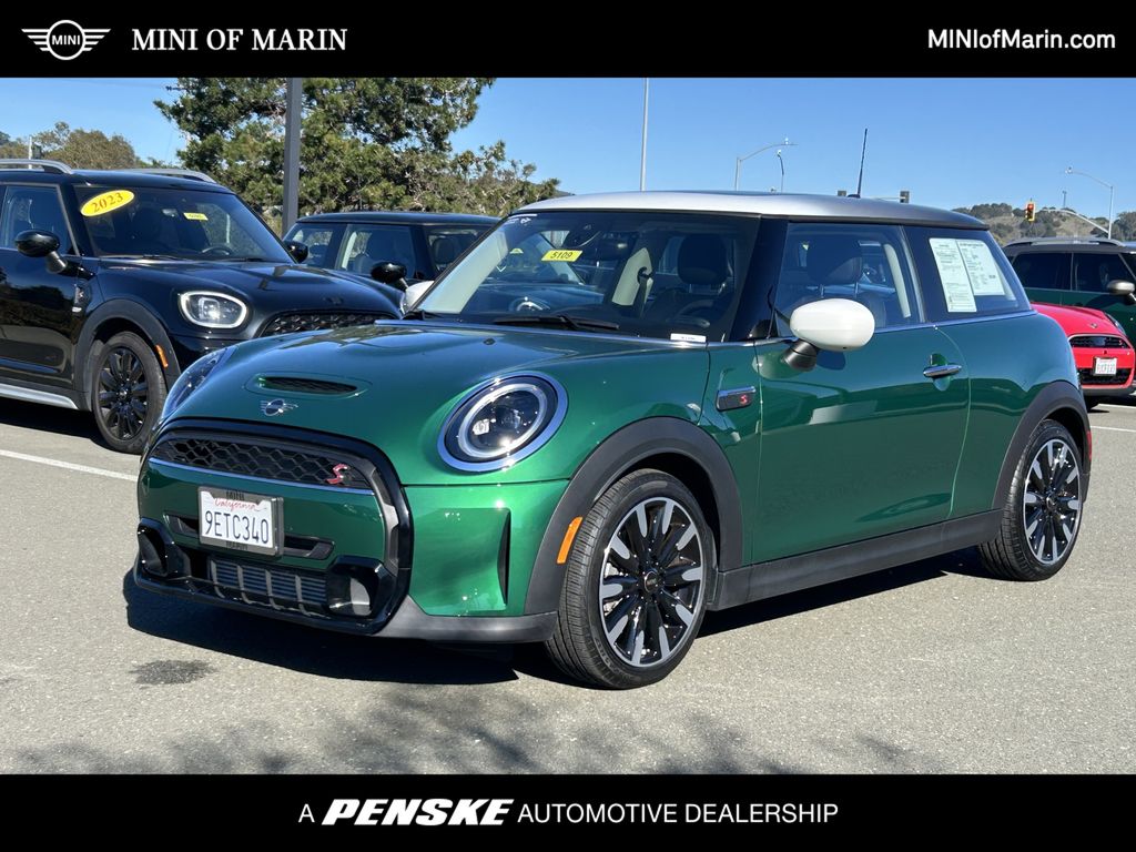 2023 MINI 3 Door S's photo
