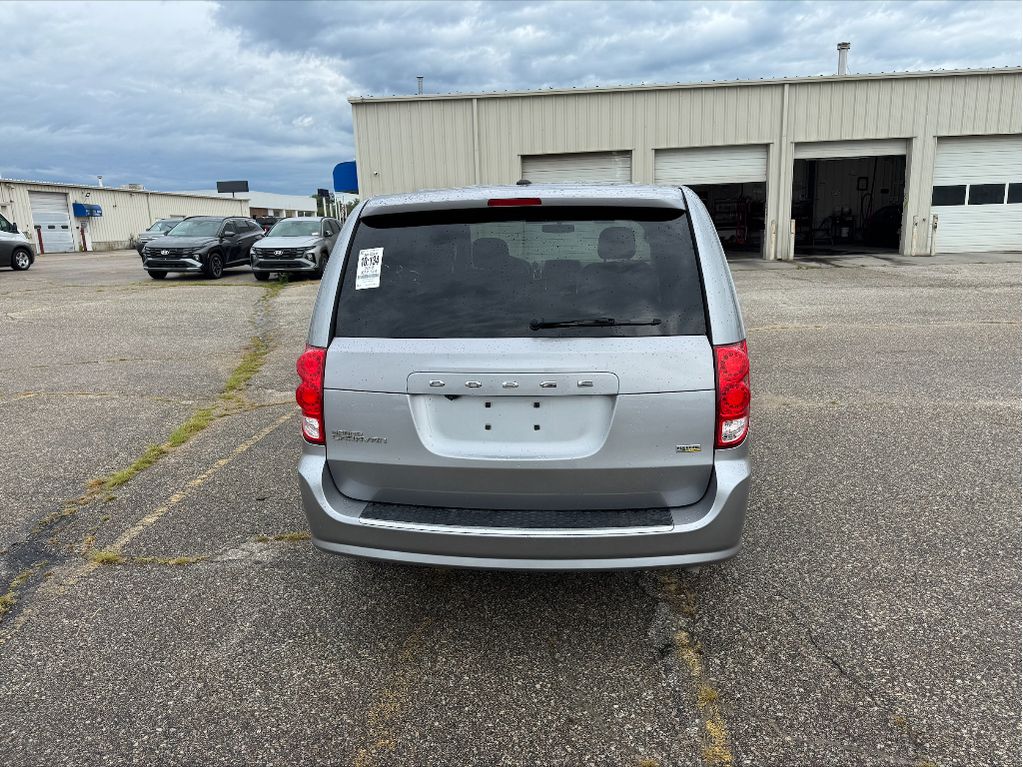 2018 Dodge Grand Caravan SE photo 2