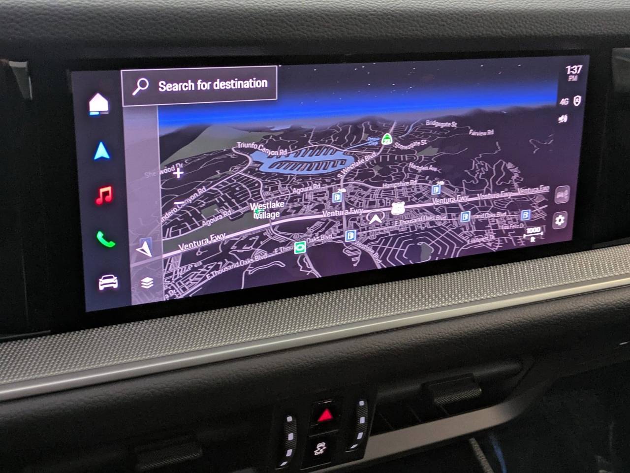 2025 Porsche Cayenne Base photo 13