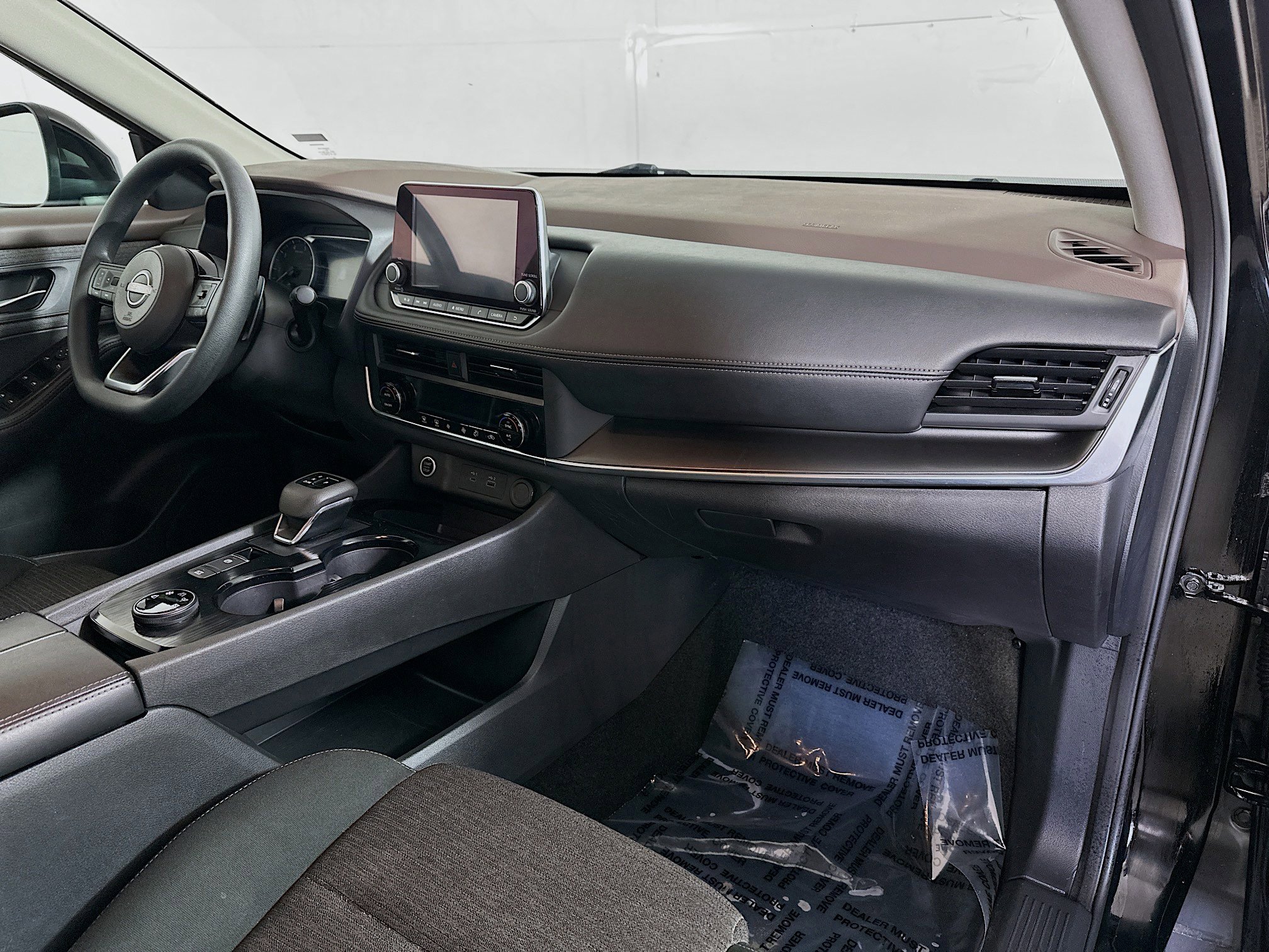2023 Nissan Rogue SV photo 24