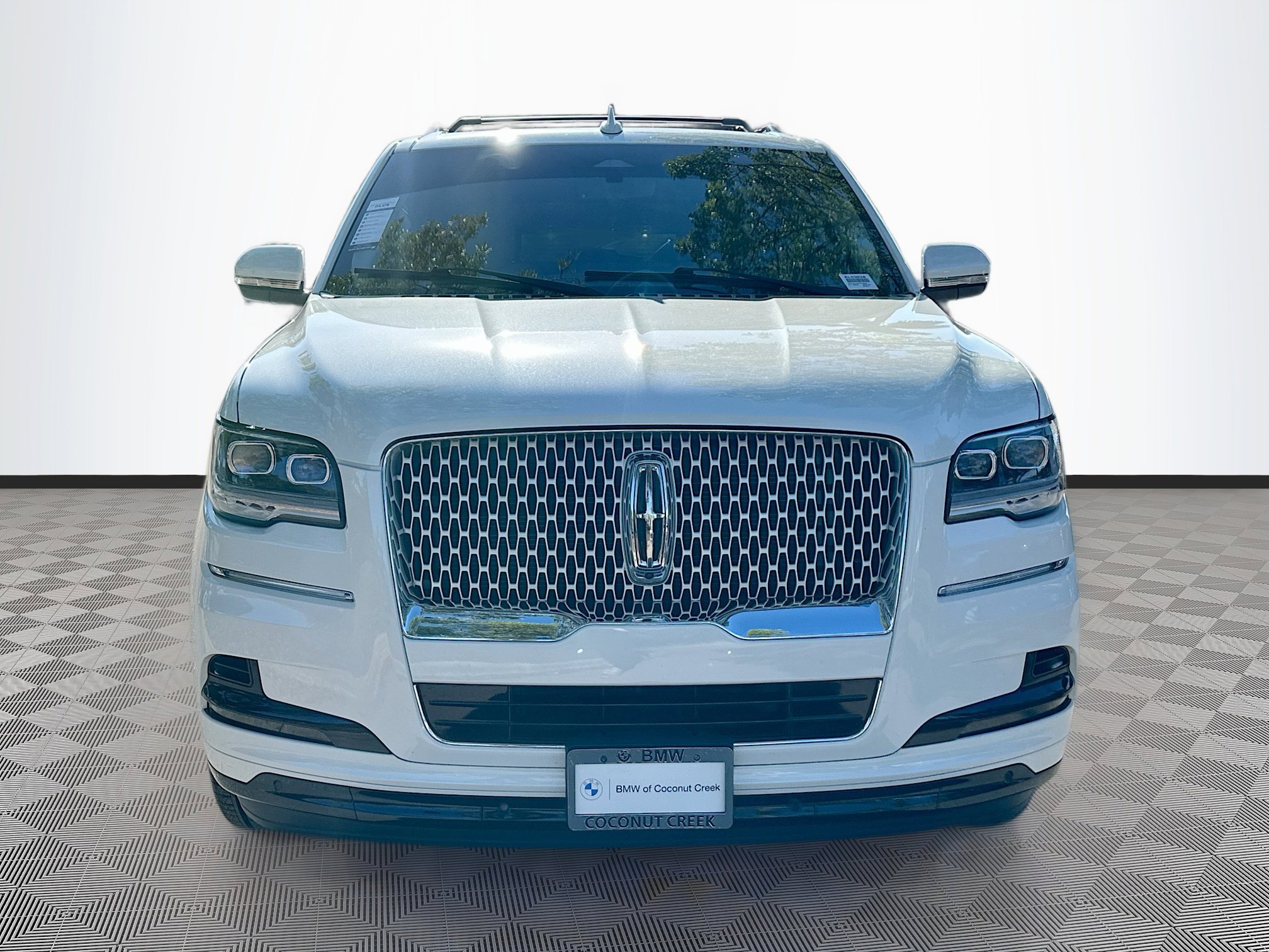 2023 Lincoln Navigator Reserve photo 2