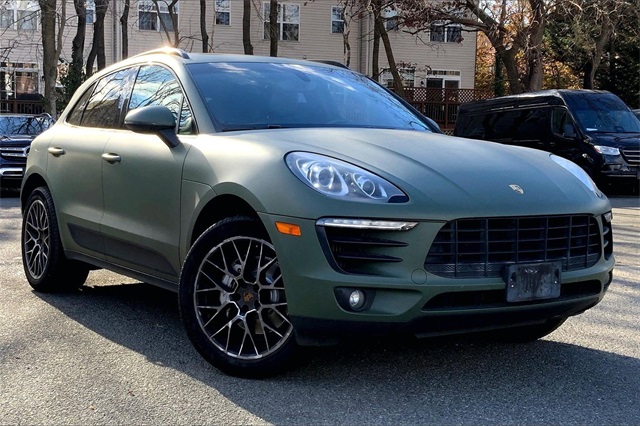 2015 Porsche Macan S's photo