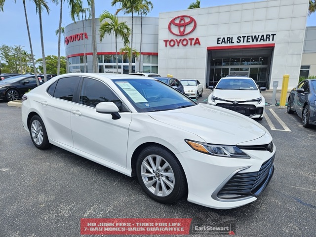 2022 Toyota Camry LE