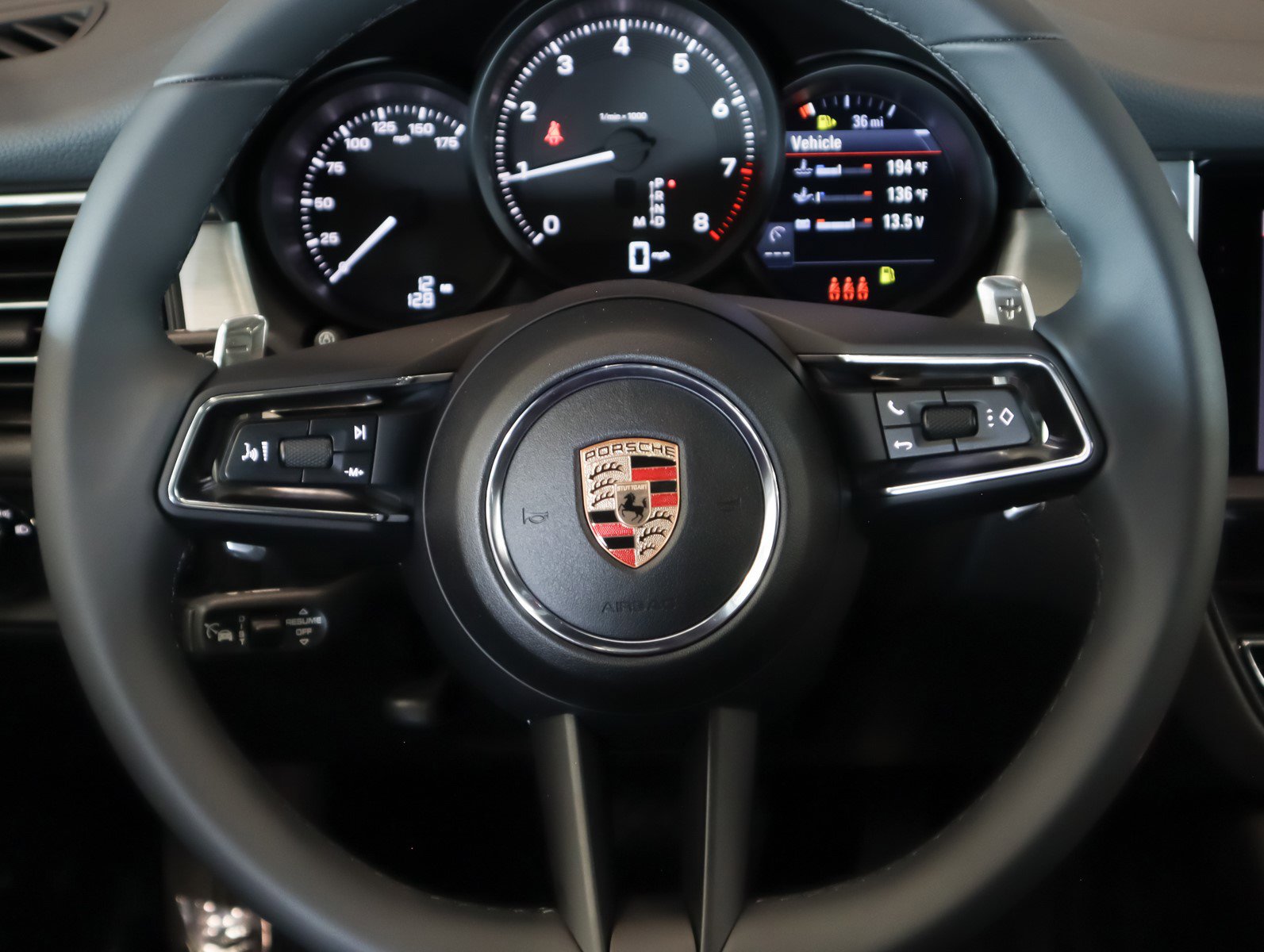 2025 Porsche Macan T photo 16