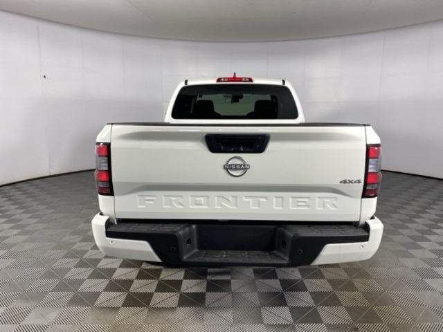 2025 Nissan Frontier SV photo 14