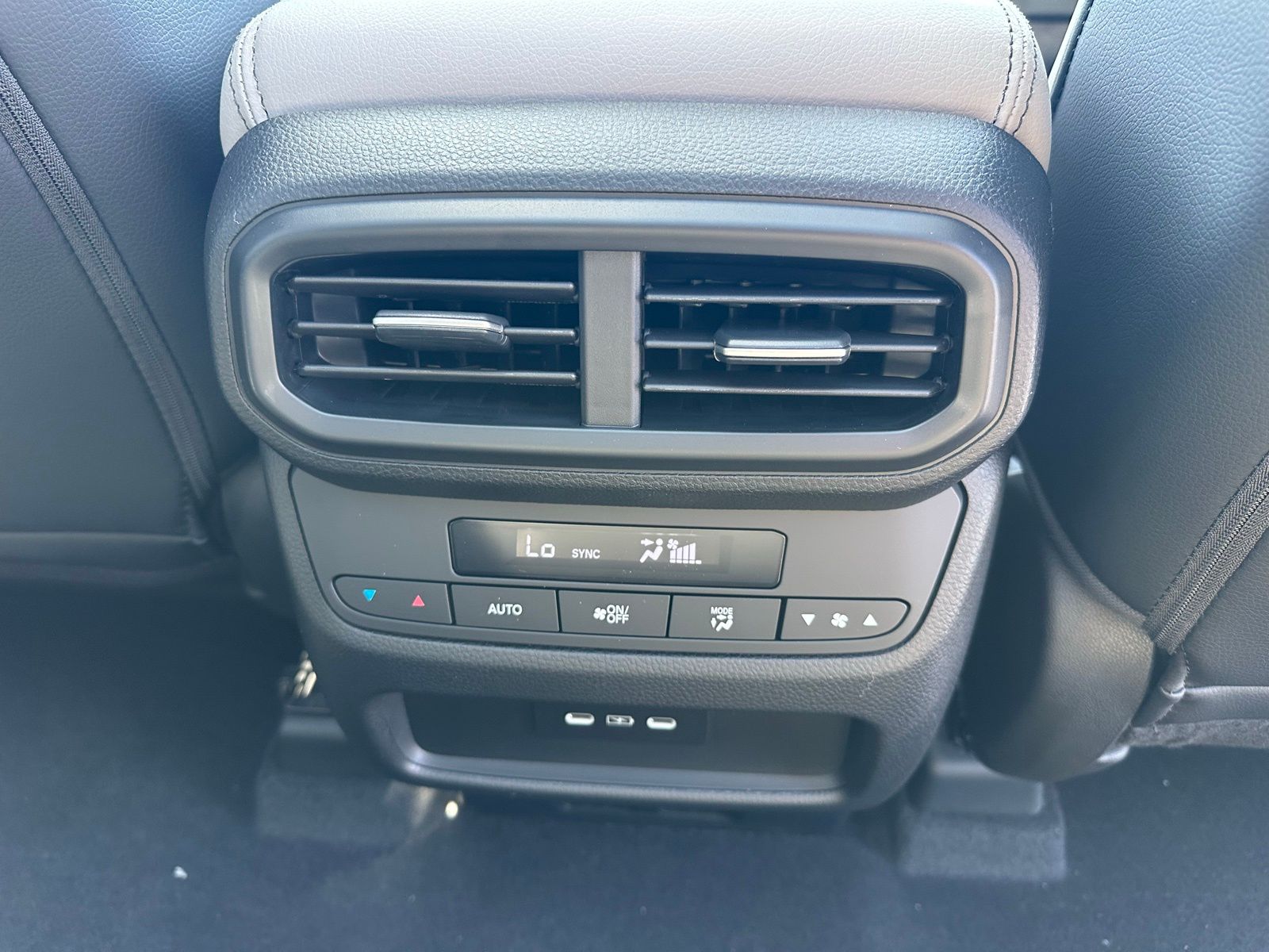 2025 Honda Pilot Touring photo 20