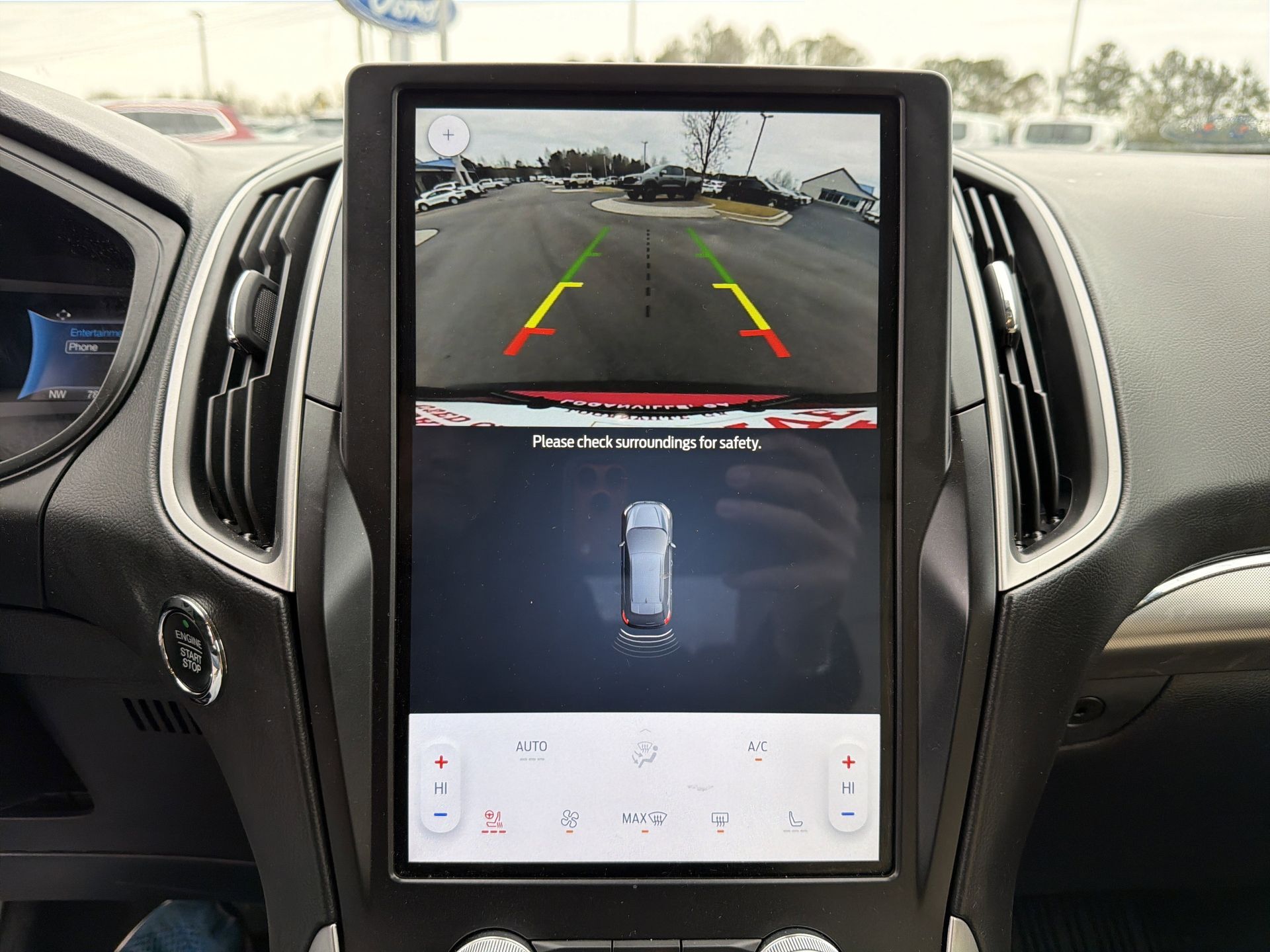 2022 Ford Edge SEL photo 3